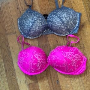 2 Victoria Secret bras 36D